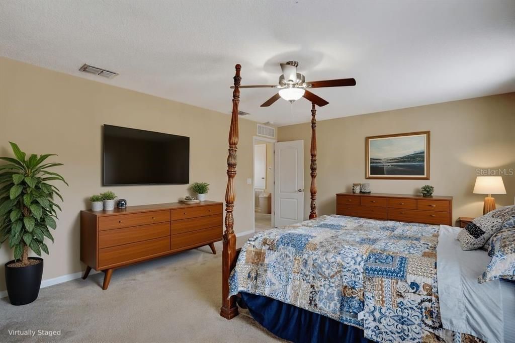 待售: $447,900 (4 贝兹, 2 浴室, 2700 平方英尺)