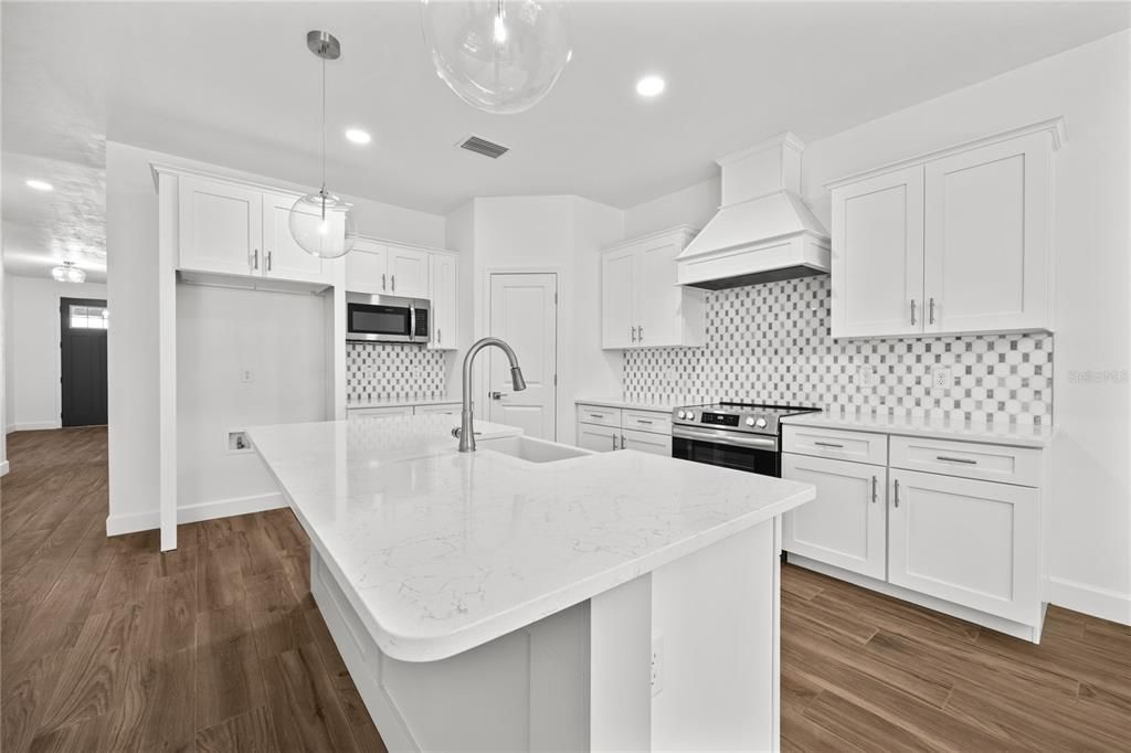 待售: $472,900 (4 贝兹, 3 浴室, 1900 平方英尺)