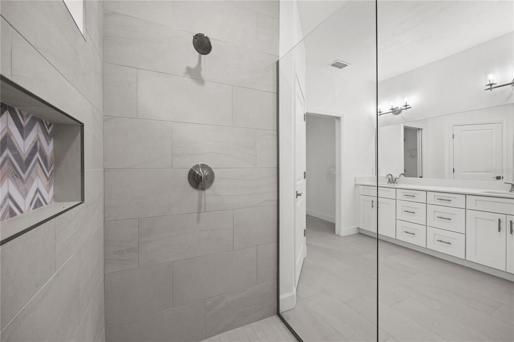 待售: $472,900 (4 贝兹, 3 浴室, 1900 平方英尺)