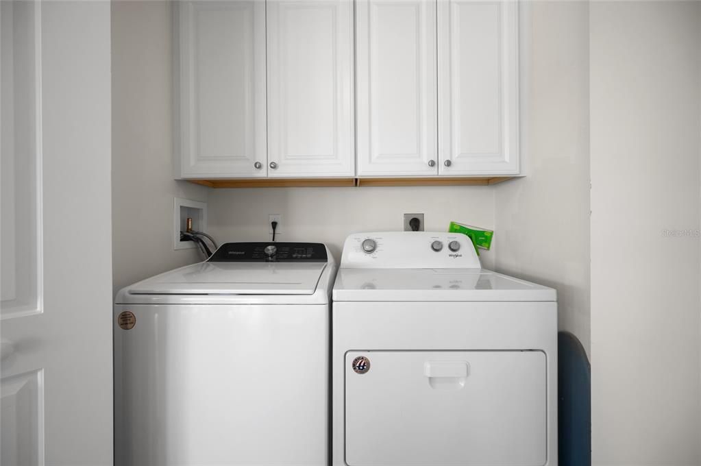 For Rent: $2,300 (3 beds, 2 baths, 1384 Square Feet)