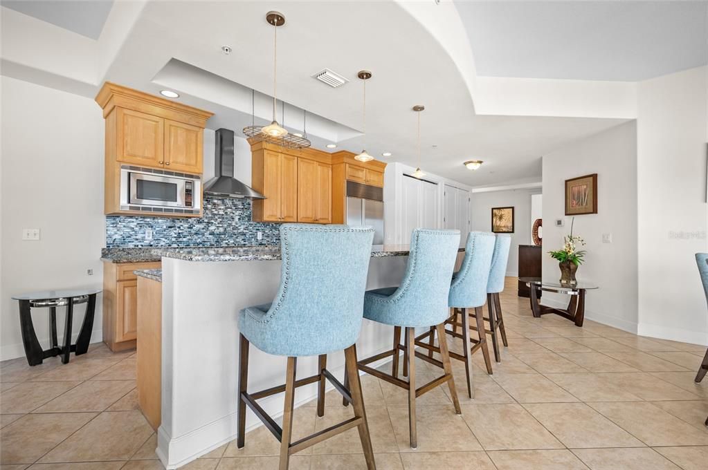 For Rent: $2,300 (3 beds, 2 baths, 1384 Square Feet)