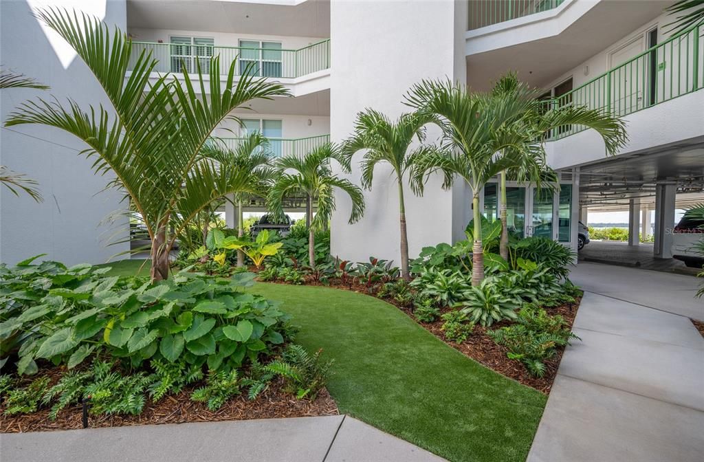 For Rent: $2,300 (3 beds, 2 baths, 1384 Square Feet)