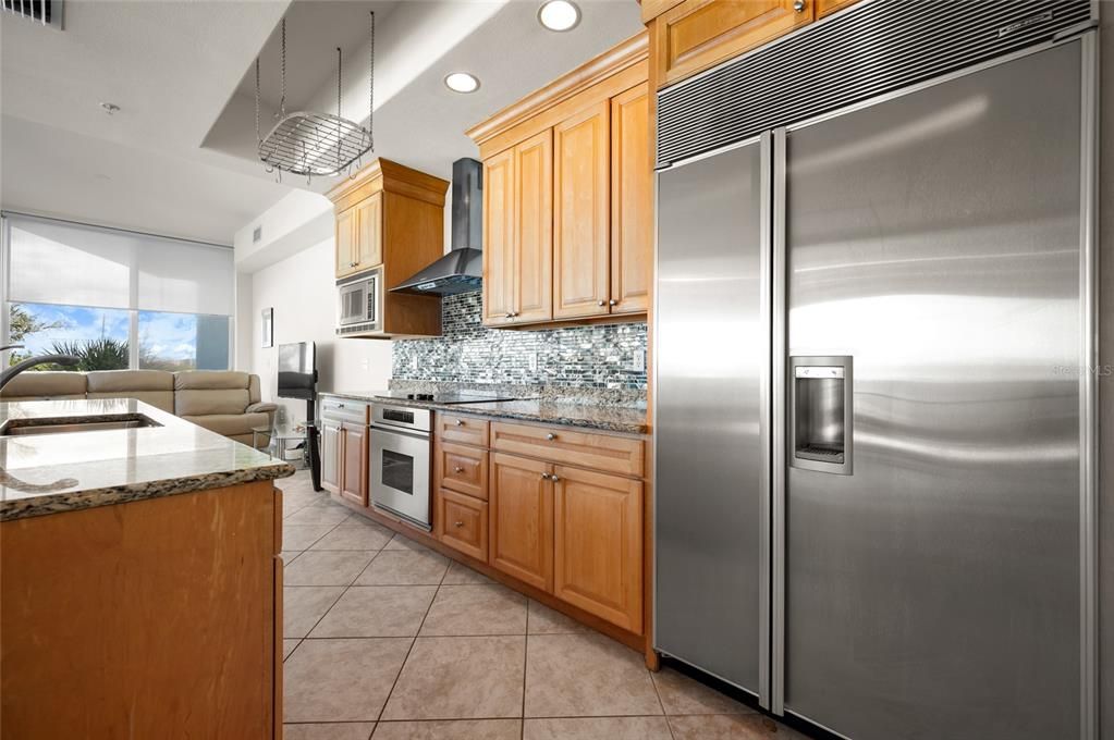 For Rent: $2,300 (3 beds, 2 baths, 1384 Square Feet)