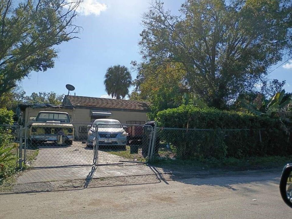 For Sale: $99,000 (3 beds, 1 baths, 1008 Square Feet)