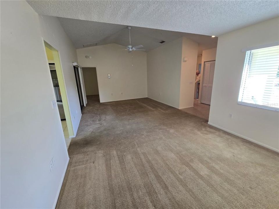 For Sale: $145,000 (2 beds, 2 baths, 1134 Square Feet)