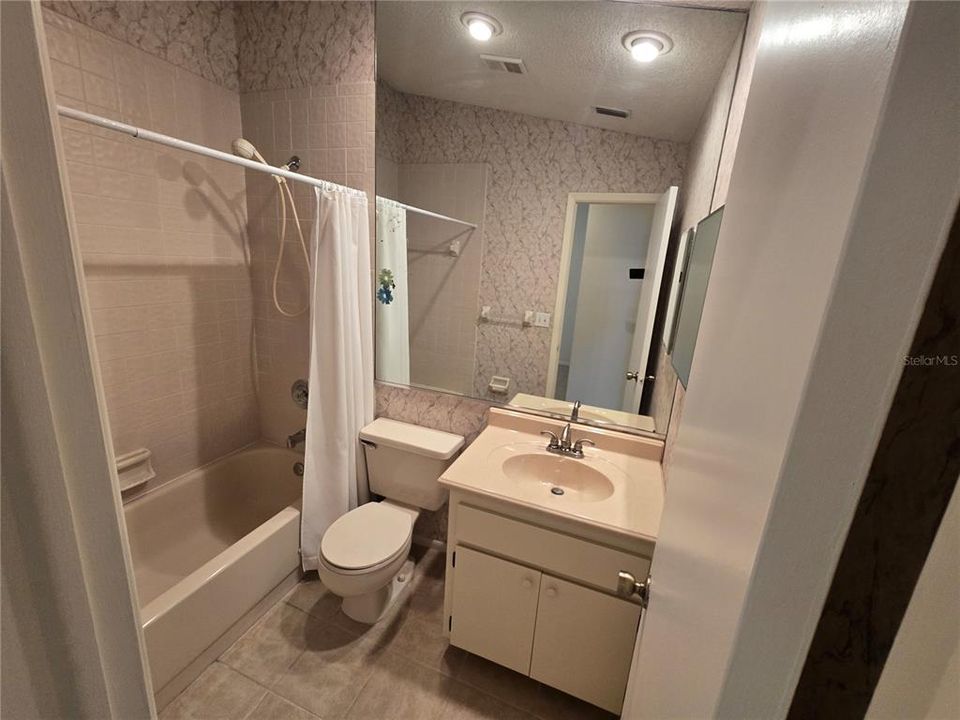 For Sale: $145,000 (2 beds, 2 baths, 1134 Square Feet)