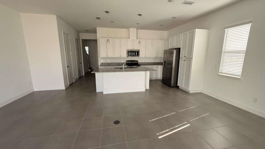 For Rent: $3,500 (4 beds, 3 baths, 2148 Square Feet)