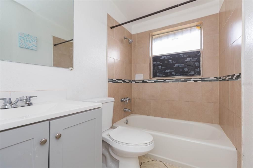 En Venta: $198,000 (3 camas, 1 baños, 888 Pies cuadrados)