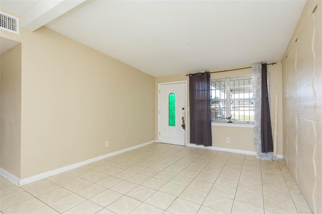 En Venta: $198,000 (3 camas, 1 baños, 888 Pies cuadrados)