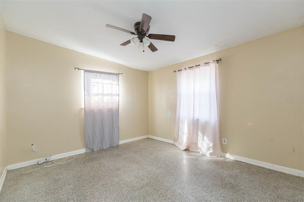 En Venta: $198,000 (3 camas, 1 baños, 888 Pies cuadrados)