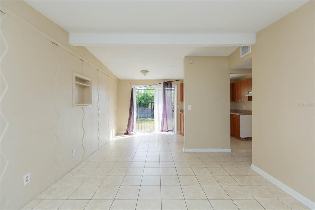 En Venta: $198,000 (3 camas, 1 baños, 888 Pies cuadrados)