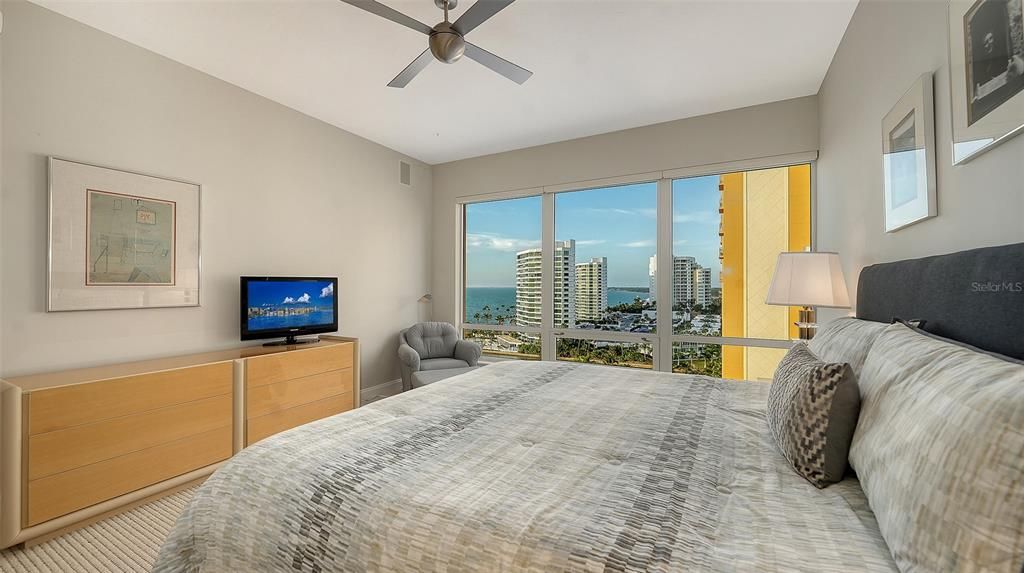 На продажу: $3,750,000 (4 спален, 4 ванн, 3659 Квадратных фут)