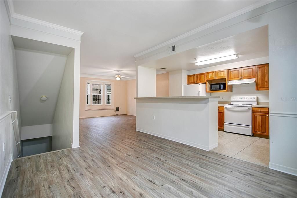 出租: $1,895 (2 贝兹, 2 浴室, 1548 平方英尺)