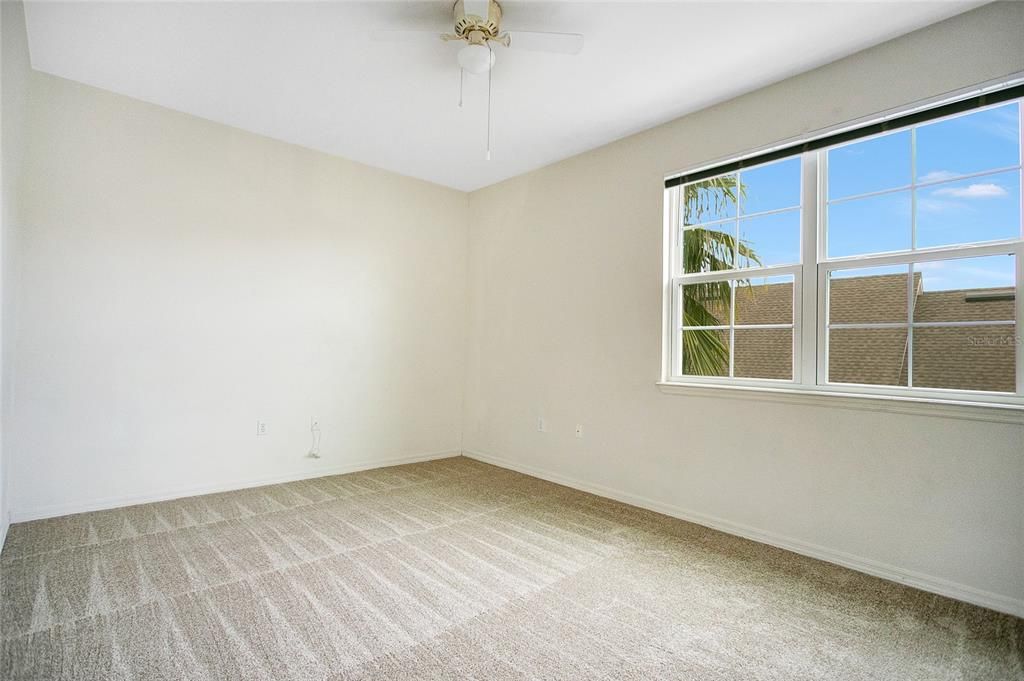 出租: $1,895 (2 贝兹, 2 浴室, 1548 平方英尺)