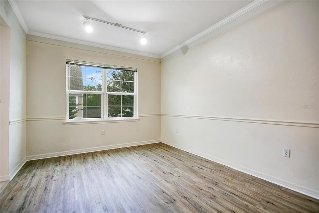 出租: $1,895 (2 贝兹, 2 浴室, 1548 平方英尺)