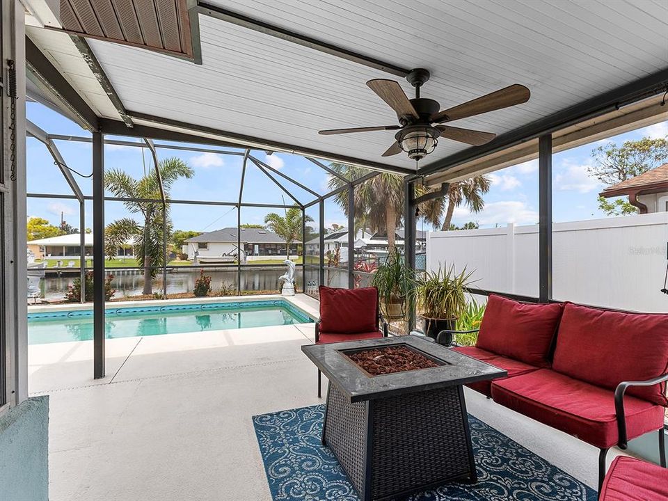 待售: $429,000 (2 贝兹, 2 浴室, 1645 平方英尺)