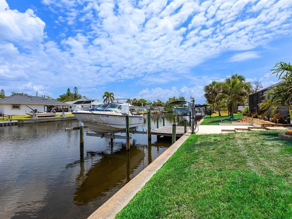 待售: $429,000 (2 贝兹, 2 浴室, 1645 平方英尺)