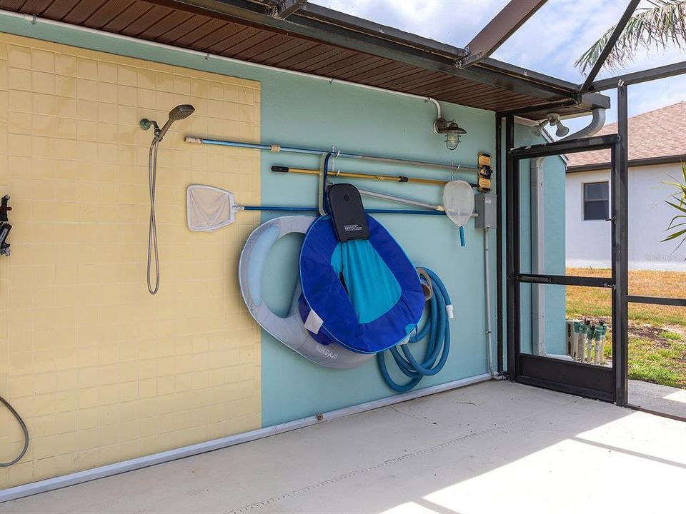 待售: $429,000 (2 贝兹, 2 浴室, 1645 平方英尺)