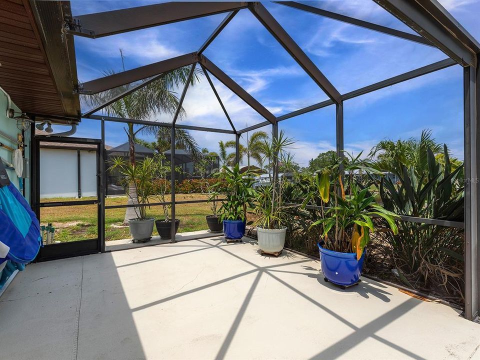 待售: $429,000 (2 贝兹, 2 浴室, 1645 平方英尺)