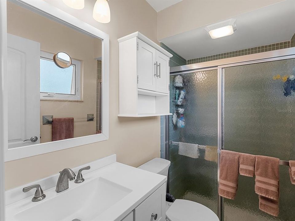 待售: $429,000 (2 贝兹, 2 浴室, 1645 平方英尺)