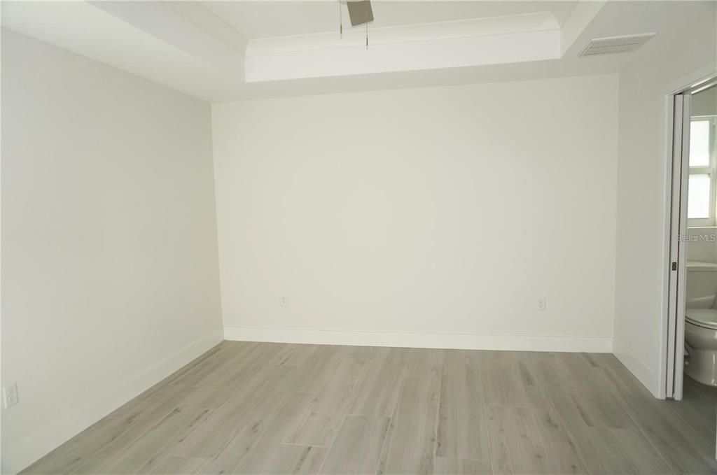 出租: $2,150 (3 贝兹, 2 浴室, 1357 平方英尺)