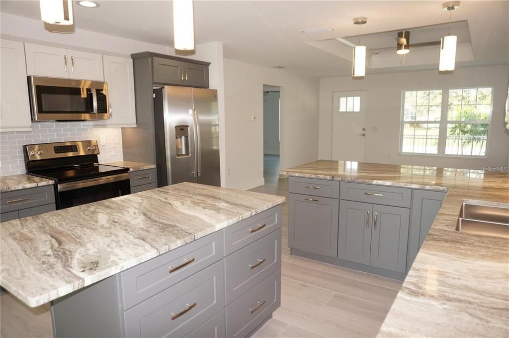 出租: $2,150 (3 贝兹, 2 浴室, 1357 平方英尺)