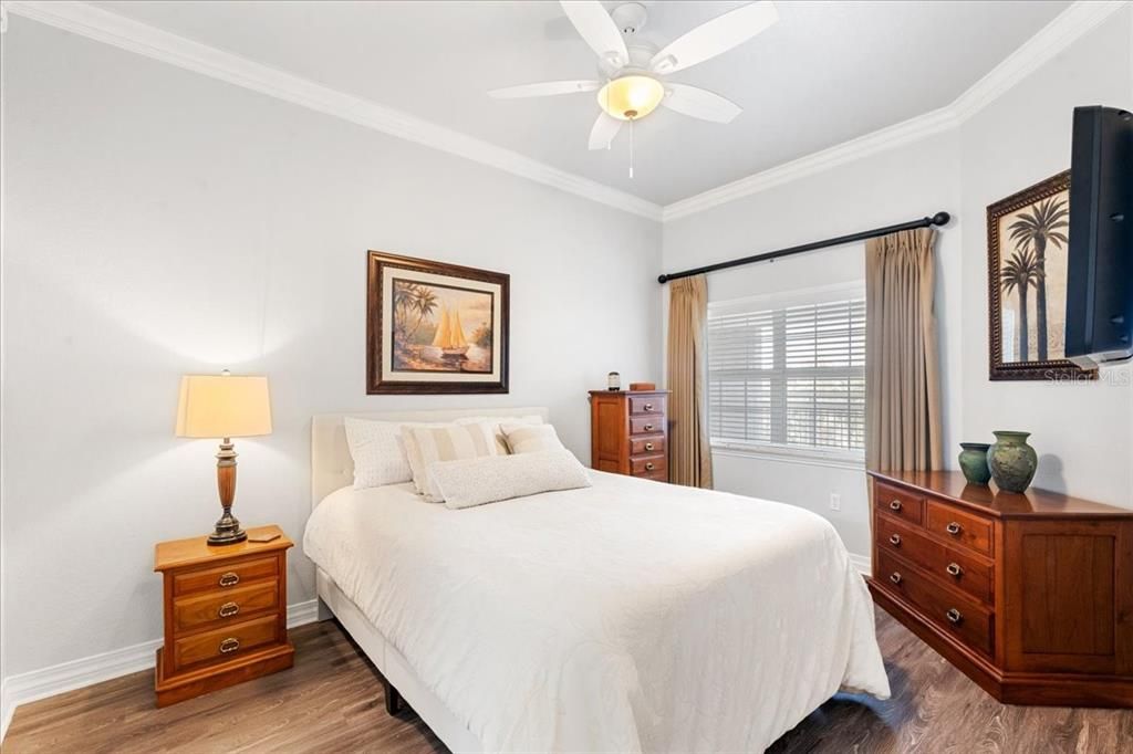 For Sale: $359,999 (3 beds, 3 baths, 1630 Square Feet)