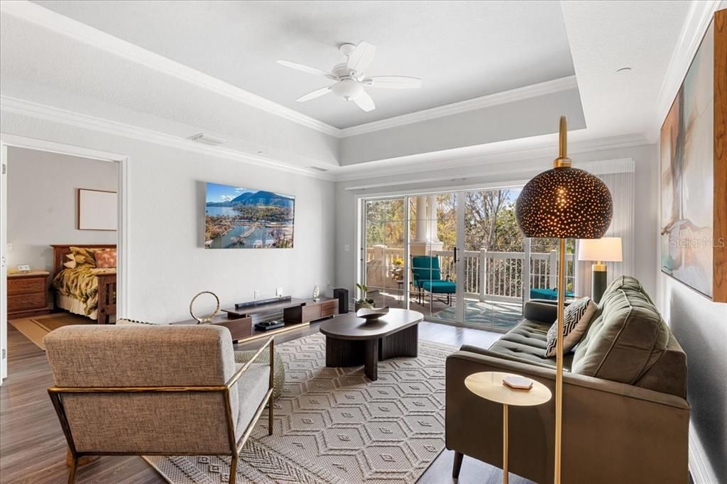 For Sale: $359,999 (3 beds, 3 baths, 1630 Square Feet)