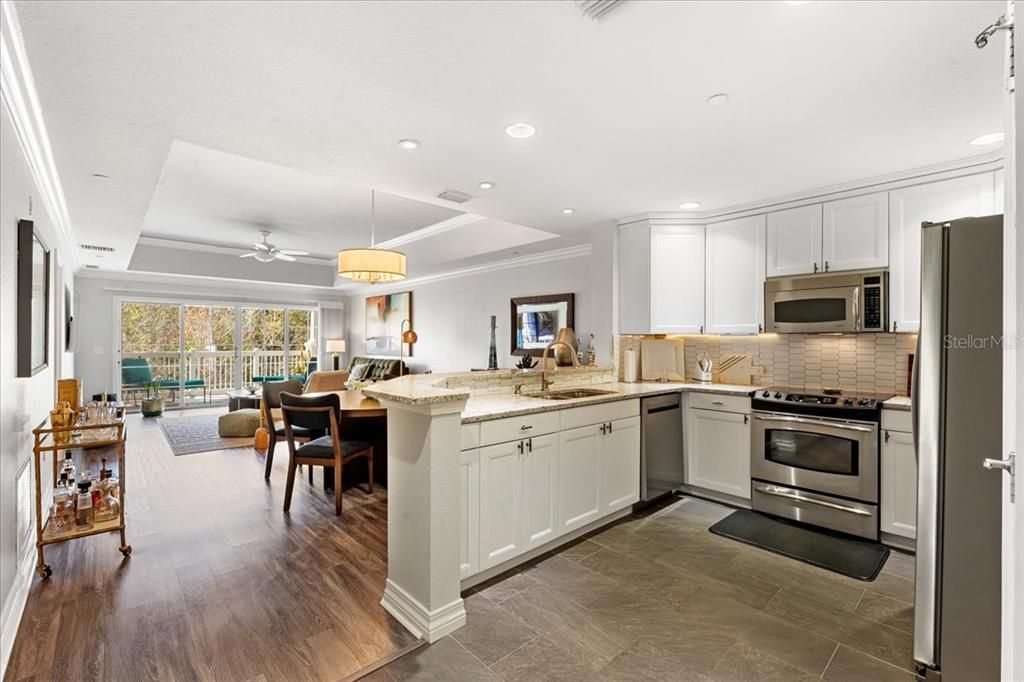 For Sale: $359,999 (3 beds, 3 baths, 1630 Square Feet)