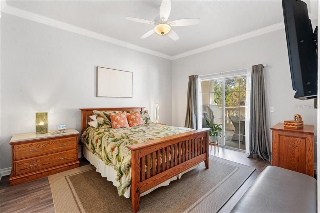 For Sale: $359,999 (3 beds, 3 baths, 1630 Square Feet)