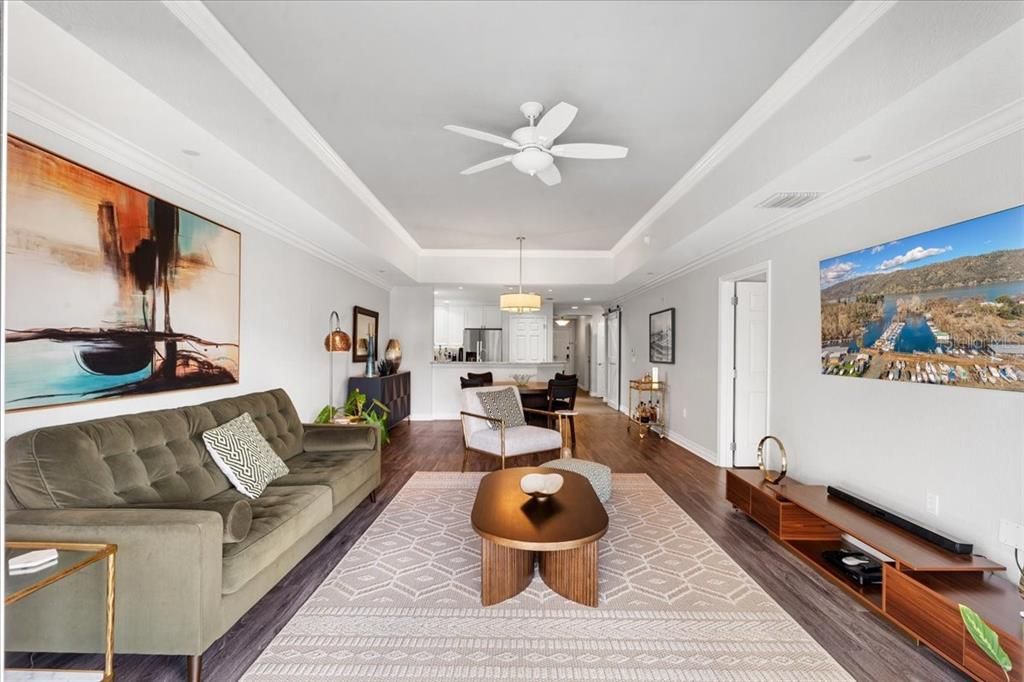 For Sale: $359,999 (3 beds, 3 baths, 1630 Square Feet)