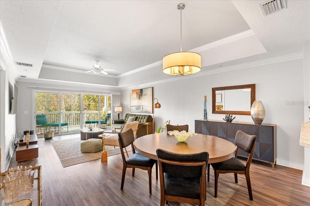 For Sale: $359,999 (3 beds, 3 baths, 1630 Square Feet)