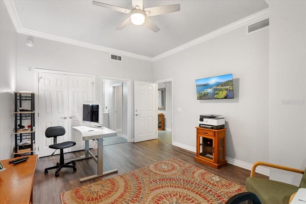 For Sale: $359,999 (3 beds, 3 baths, 1630 Square Feet)