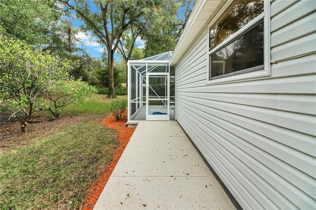 На продажу: $447,900 (3 спален, 2 ванн, 1902 Квадратных фут)