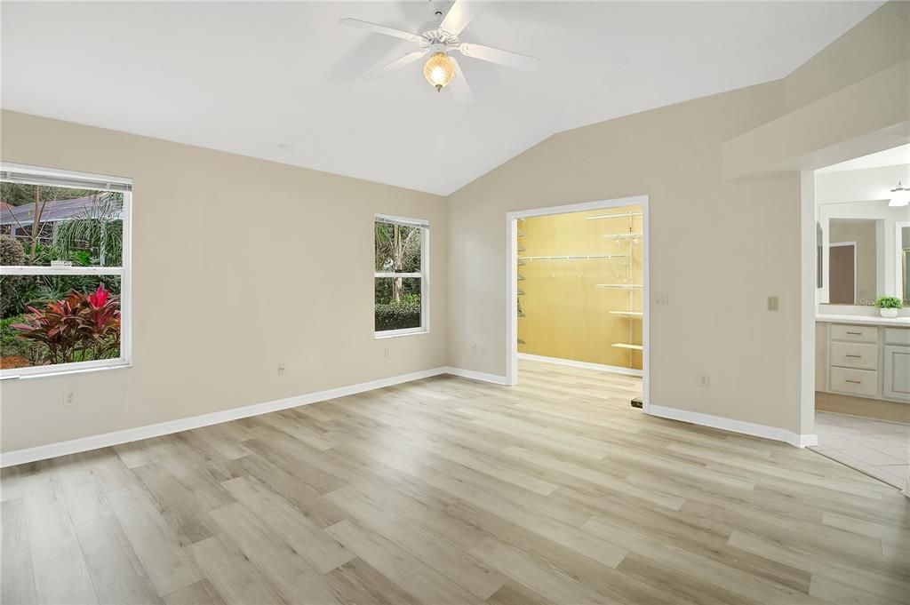 На продажу: $447,900 (3 спален, 2 ванн, 1902 Квадратных фут)