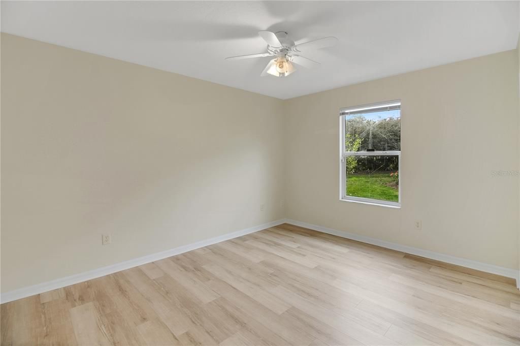 На продажу: $447,900 (3 спален, 2 ванн, 1902 Квадратных фут)