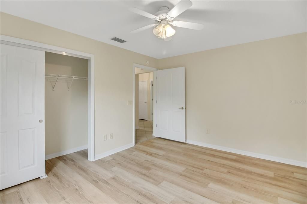 На продажу: $447,900 (3 спален, 2 ванн, 1902 Квадратных фут)