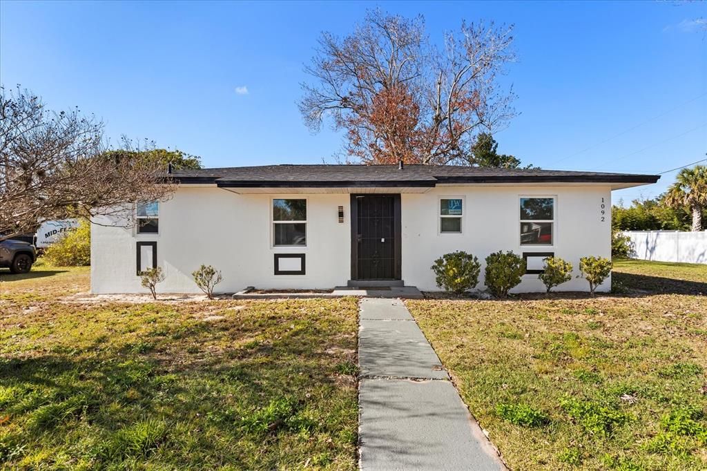 For Sale: $279,000 (2 beds, 2 baths, 1008 Square Feet)