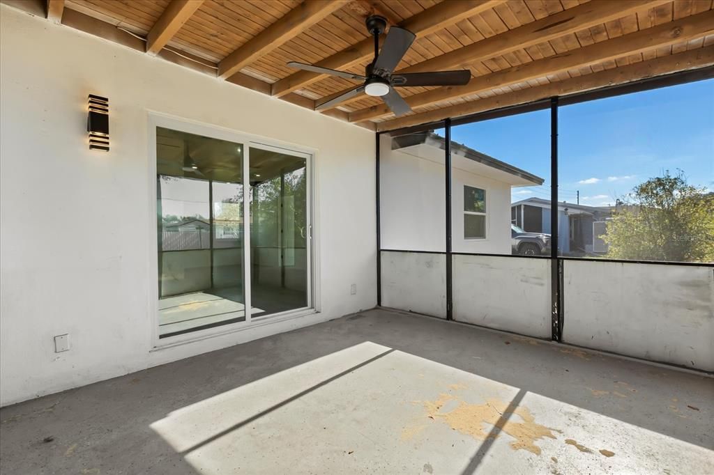 For Sale: $279,000 (2 beds, 2 baths, 1008 Square Feet)