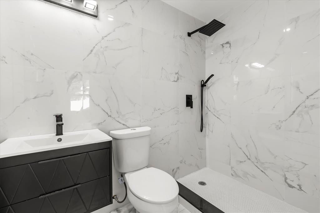 For Sale: $279,000 (2 beds, 2 baths, 1008 Square Feet)