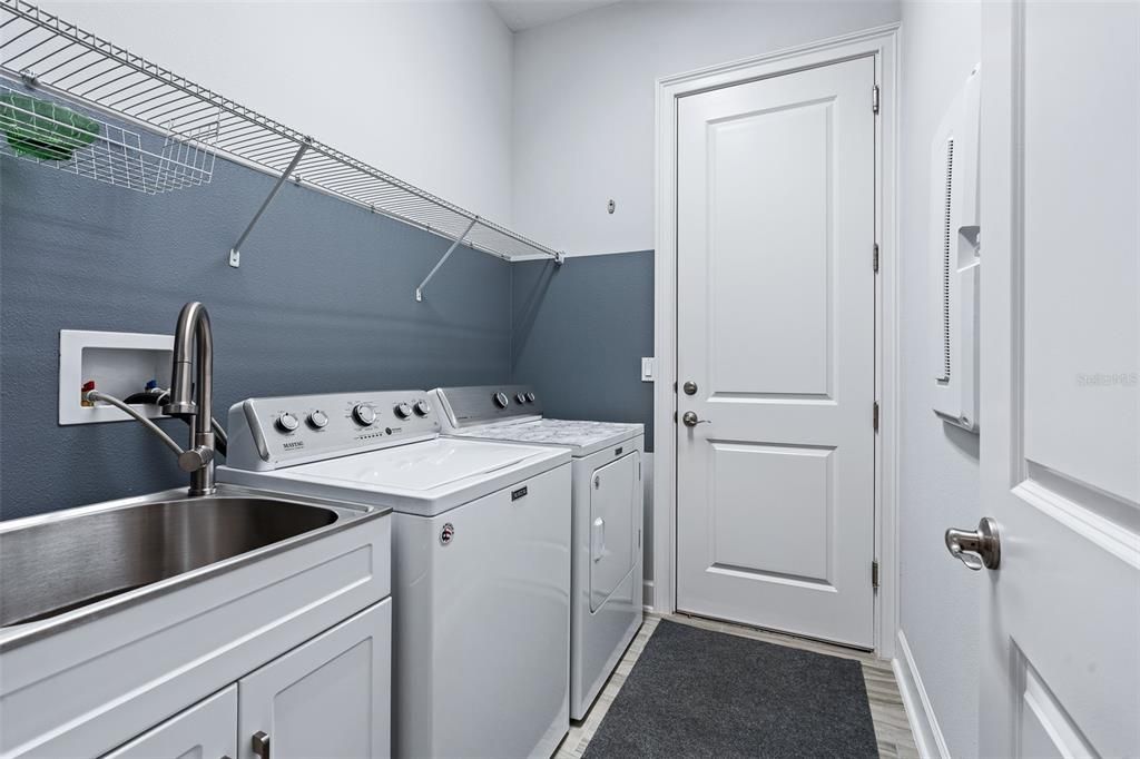 待售: $695,000 (3 贝兹, 2 浴室, 1987 平方英尺)