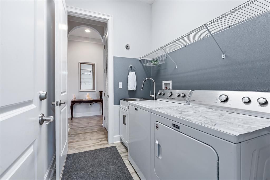 待售: $695,000 (3 贝兹, 2 浴室, 1987 平方英尺)