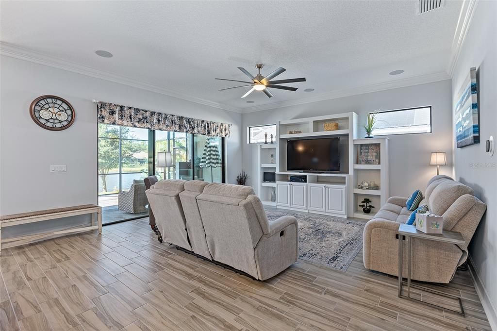 待售: $695,000 (3 贝兹, 2 浴室, 1987 平方英尺)