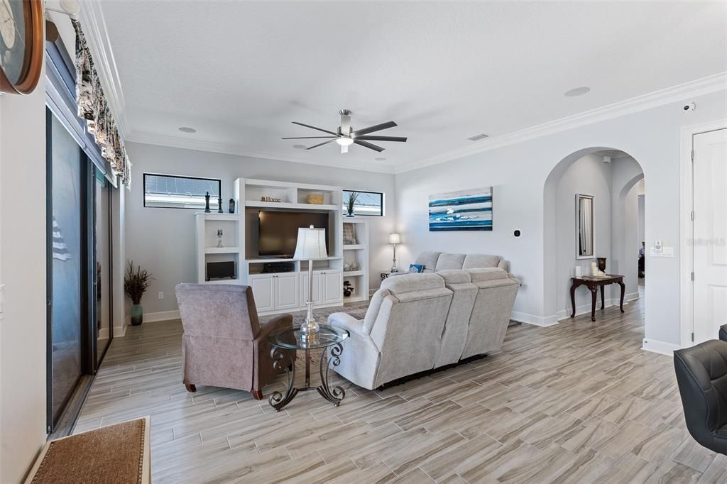 待售: $695,000 (3 贝兹, 2 浴室, 1987 平方英尺)