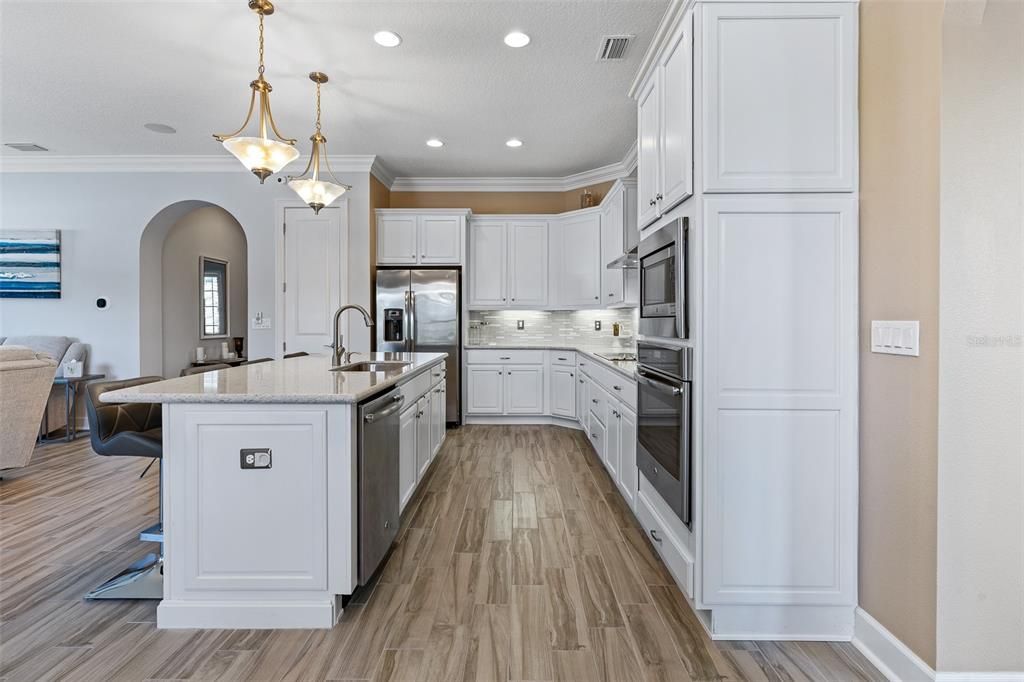 待售: $695,000 (3 贝兹, 2 浴室, 1987 平方英尺)