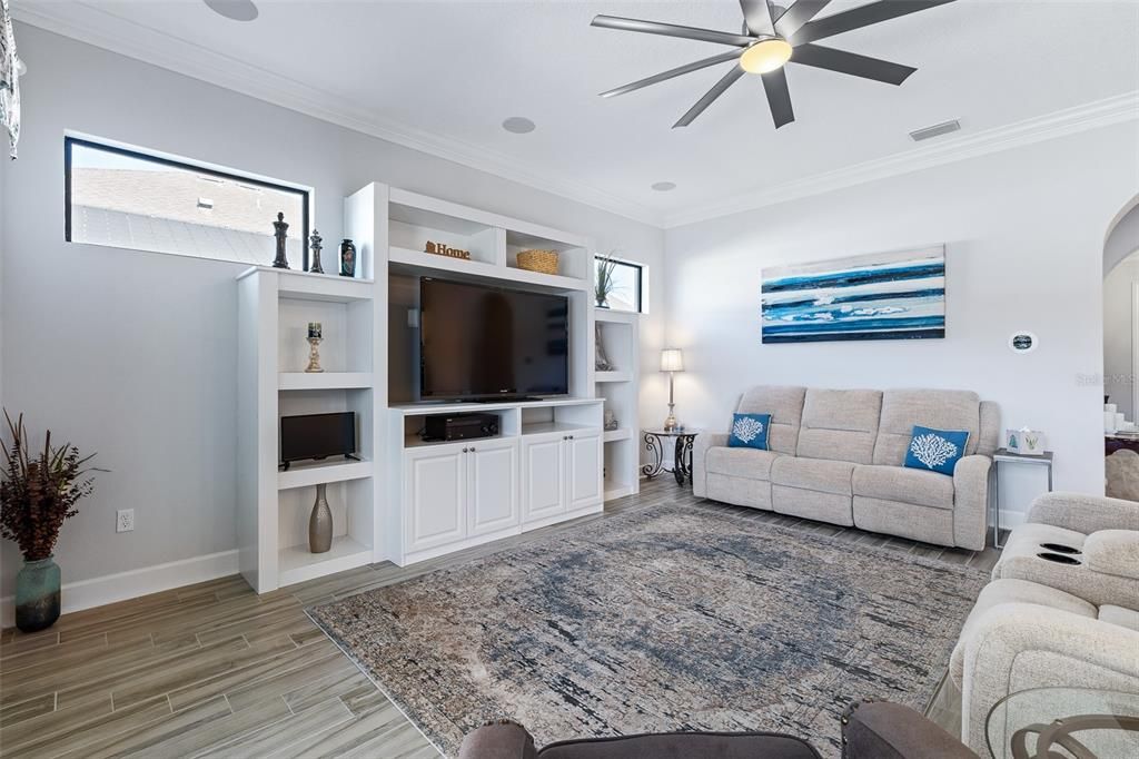 待售: $695,000 (3 贝兹, 2 浴室, 1987 平方英尺)