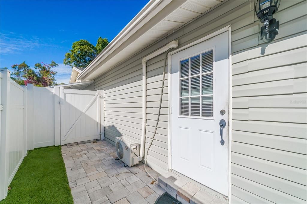 En Venta: $525,000 (3 camas, 2 baños, 1870 Pies cuadrados)