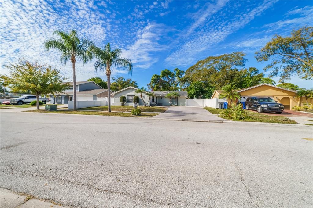 En Venta: $525,000 (3 camas, 2 baños, 1870 Pies cuadrados)