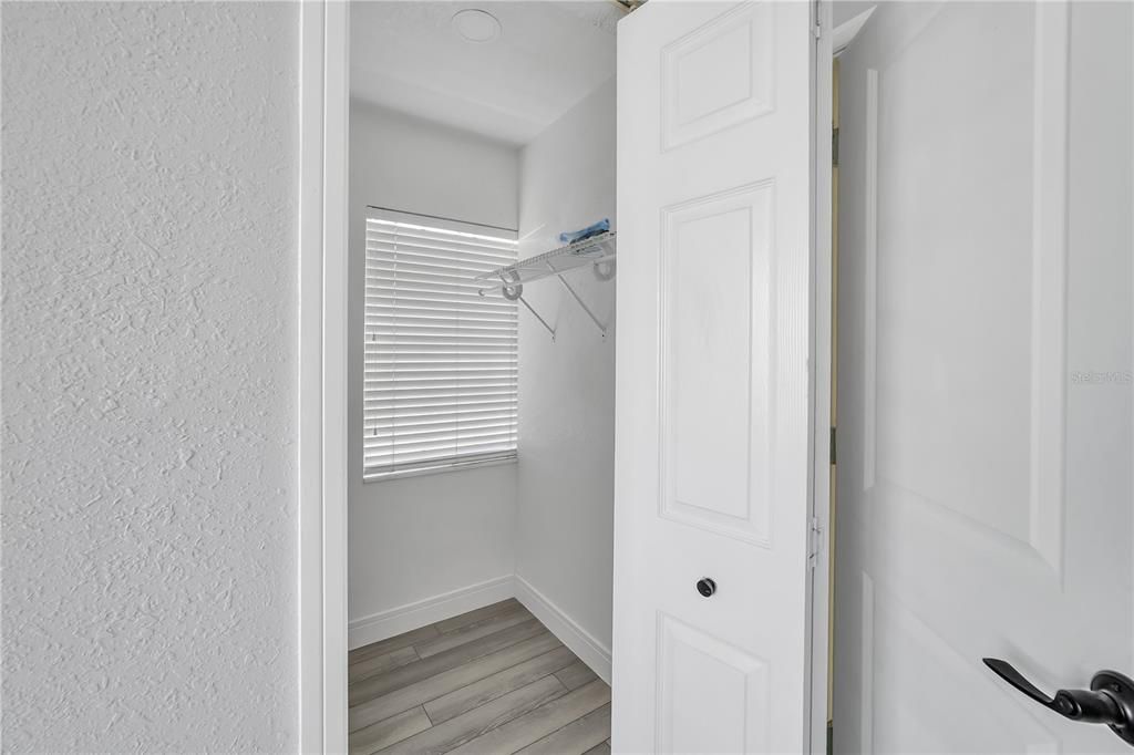 En Venta: $525,000 (3 camas, 2 baños, 1870 Pies cuadrados)