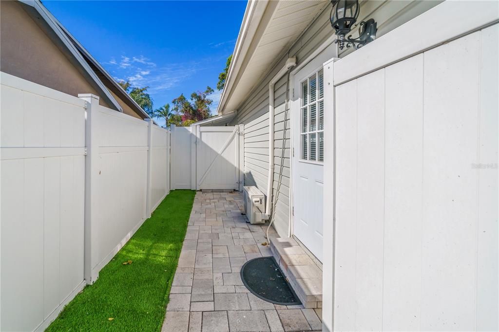 En Venta: $525,000 (3 camas, 2 baños, 1870 Pies cuadrados)